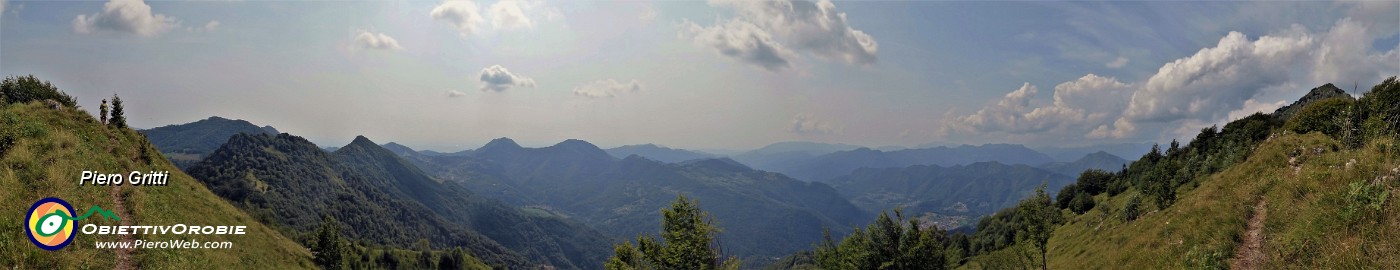 74 Vista panoramica verso la Val Serina.jpg